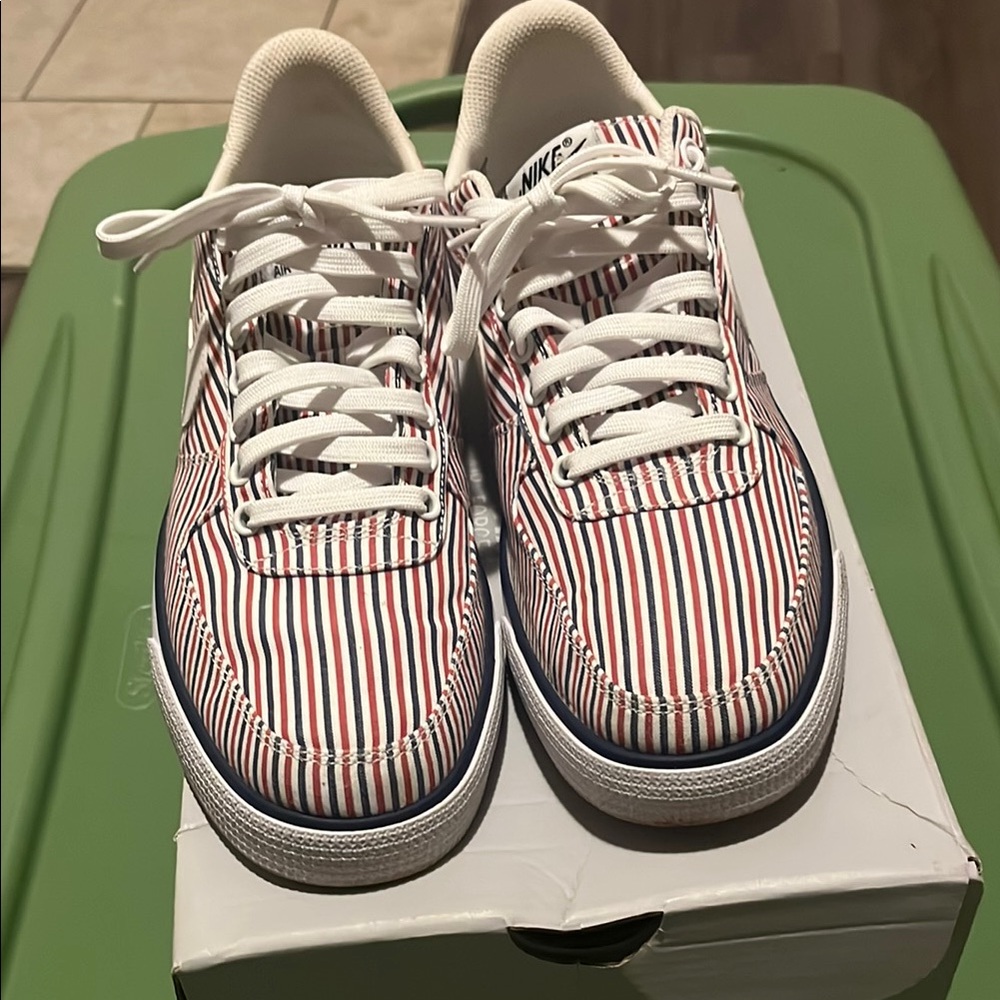 Nike Air Striped Sneakers - Picture 2 of 3